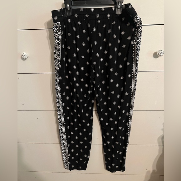 Pants - Picture 2 of 3